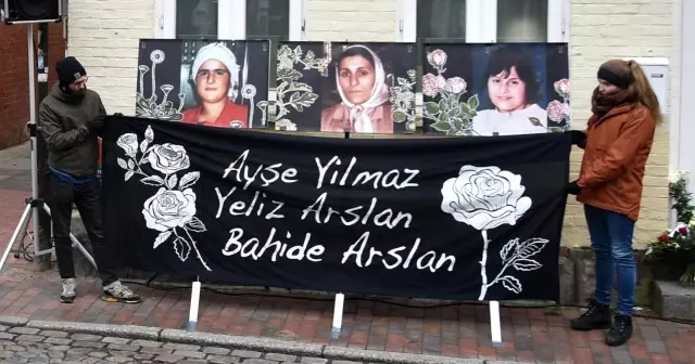 Mölln saldırısının kurbanları 29. yılında anıldı