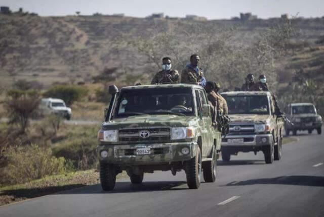 Ortalığı ayağa kaldıran fotoğraf! Tüm dünyadan gizledikleri esirlerin görüntülerini yayınladılar Ortalığı ayağa kaldıran fotoğraf! Tüm dünyadan gizledikleri esirlerin görüntülerini yayınladılar