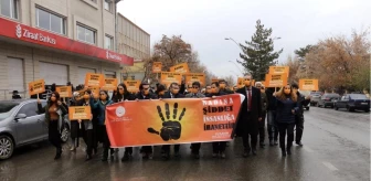 Ağrı'da Kadına Yönelik Şiddete Karşı Farkındalık yürüyüşü düzenlendi