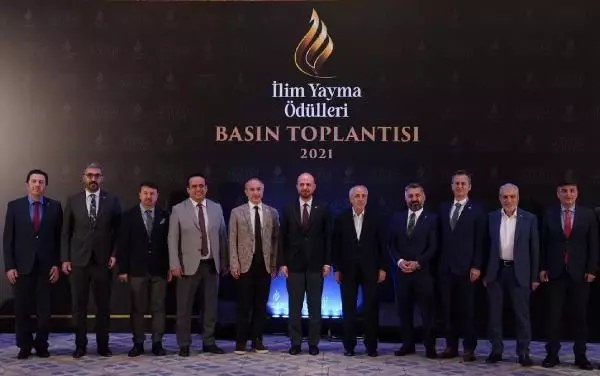 /yeniden/ İlim Yayma Vakfı Akademi Ödülleri'nde sona gelindi