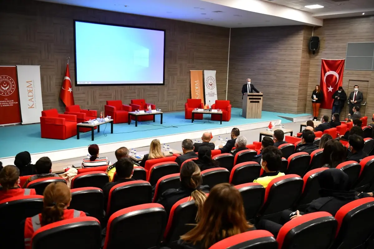 'Kadına Yönelik Şiddete Farklı Bakış Açıları' paneli düzenlendi.