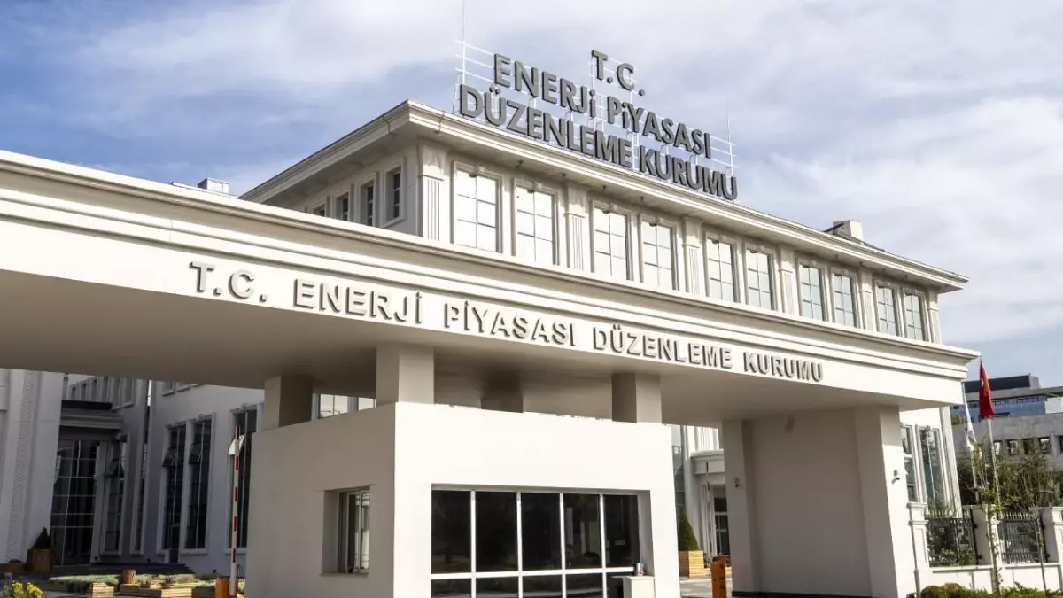 Son dakika! EPDK'dan akaryakıt zamlarına ilişkin açıklama: Fiyat serbest piyasaya göre belirleniyor, müdahale edemiyoruz