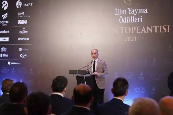 /yeniden/ İlim Yayma Vakfı Akademi Ödülleri'nde sona gelindi