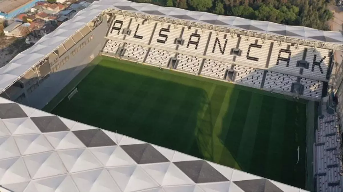 Cumhurbaşkanı Erdoğan: Alsancak'taki yeni stadın adını Mustafa Denizli Stadı olarak belirledik