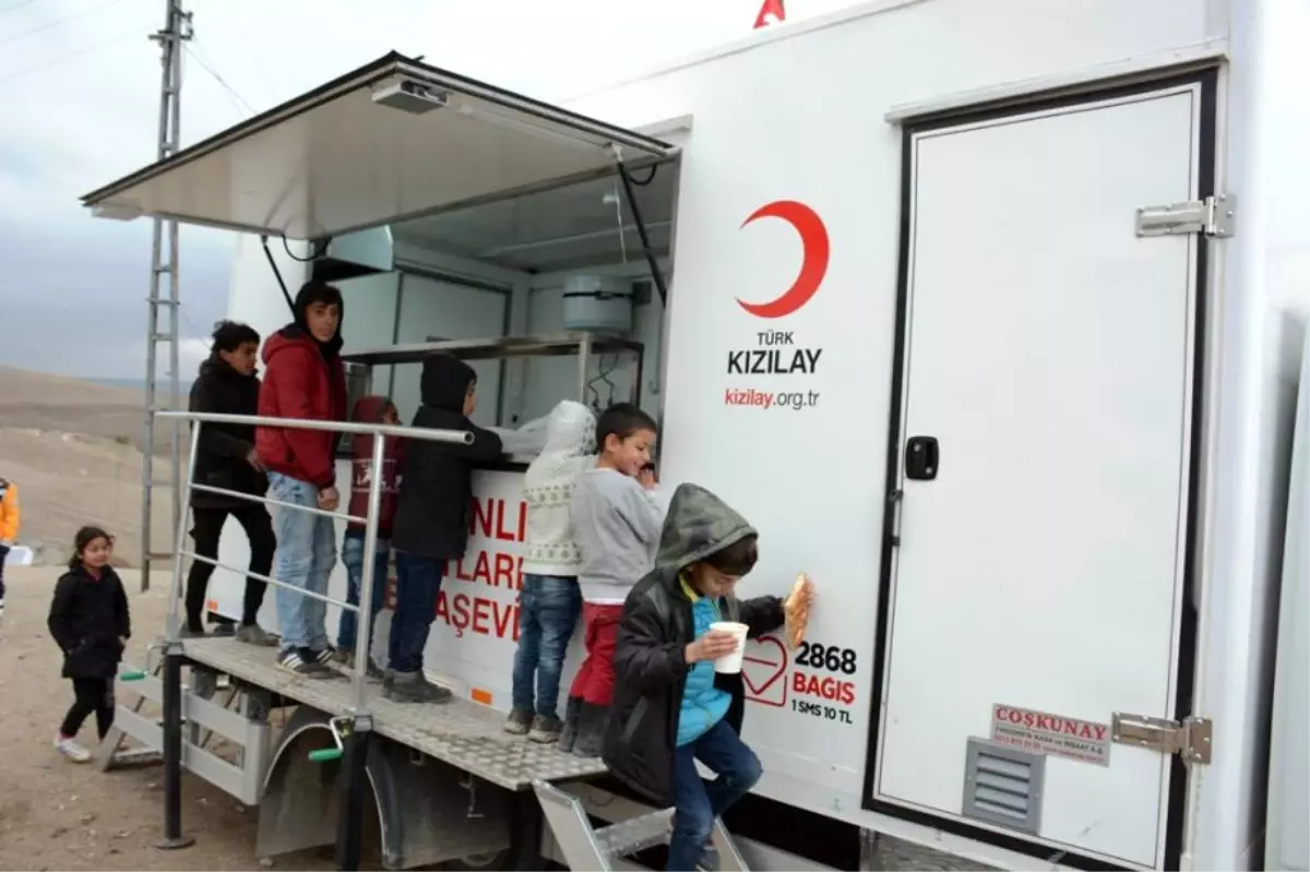Depremzedelerin ihtiyaçları Erzurum Valiliğinin koordinasyonunda gideriliyor