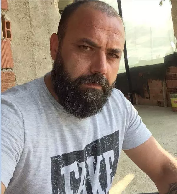 Haber alamadığı oğlunun evine giden anne, genç adamı asılı halde buldu