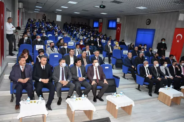 Hakkari'de Yunus Emre konulu konferans düzenlendi