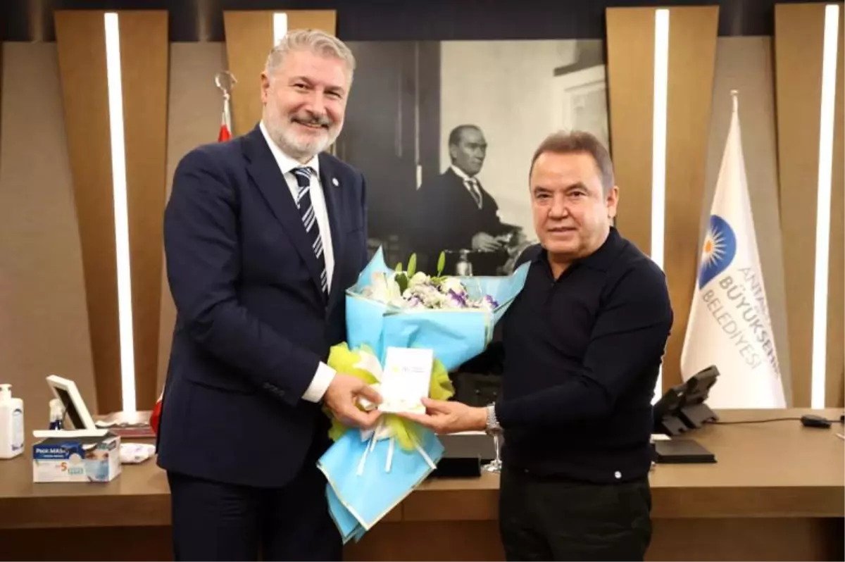 İYİ Parti Genel Başkan Yardımcısı Erdem Başkan Muhittin Böcek'i ziyaret etti