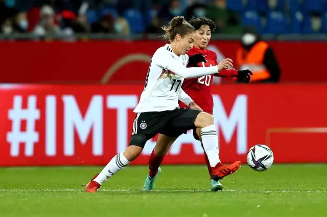 Kadın A Milli Takımı, Almanya'ya 8-0 mağlup oldu