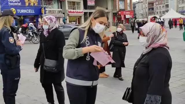 Son dakika! Polis ekipleri Esenler'de KADES uygulamasını vatandaşlara anlattı