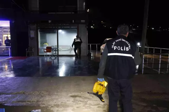 Sokak ortasında 5 yerinden vurulan genç kaldırıldığı hastanede öldü
