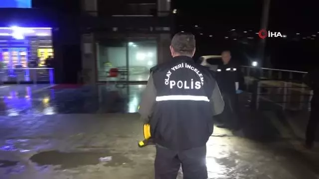 Sokak ortasında 5 yerinden vurulan genç kaldırıldığı hastanede öldü
