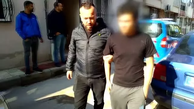 1 kişiyi bıçakladığı öne sürülen 3 şüpheli tutuklandı