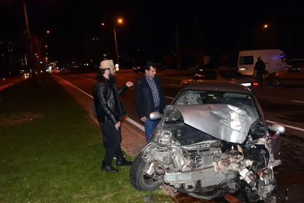 Ağaca çarpan otomobilde eski eşi ölen kadın: Erol, direksiyonu sola çevirdi