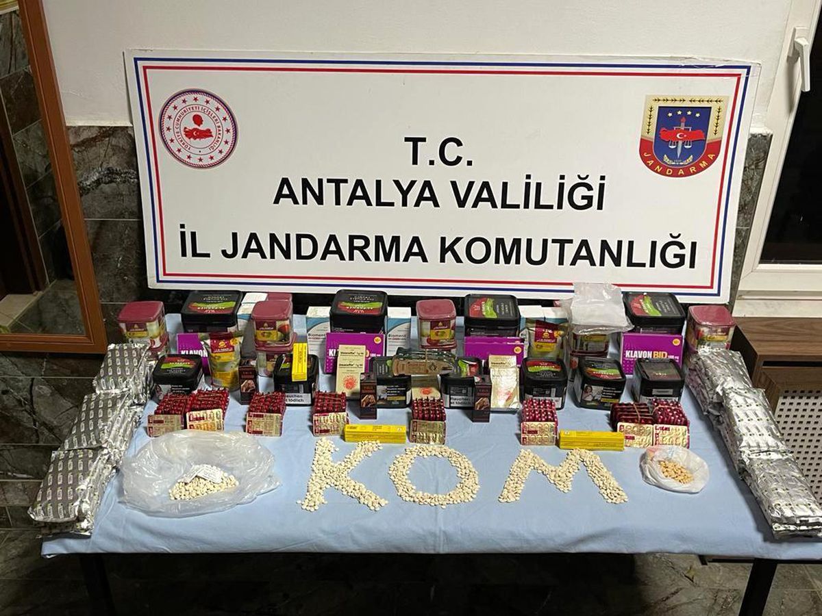antalya-da-jandarmadan-uyusturucu-ve-kacak-tu-14558876_amp.jpg