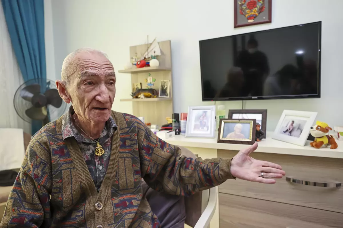 'Baba Kaptan' seyir defterini şiirleriyle dolduruyor