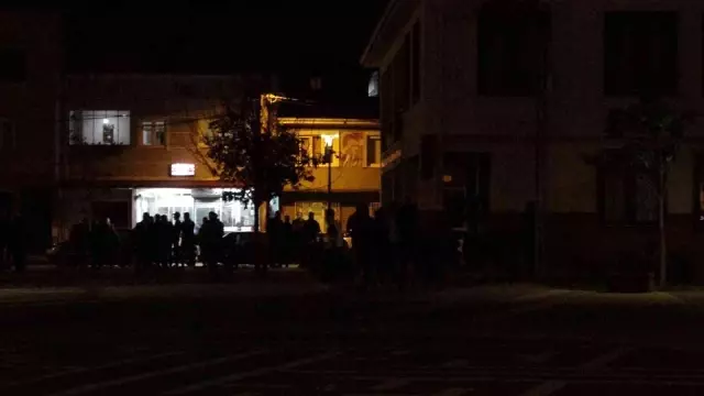 Bir daha cezaevine girmek istemiyorum dedi, polisten kaçıp 9 kişiyi rehin aldı