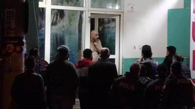 Bir daha cezaevine girmek istemiyorum dedi, polisten kaçıp 9 kişiyi rehin aldı