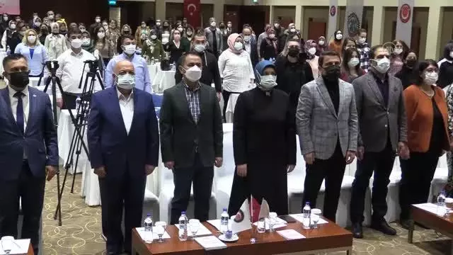 ÇANAKKALE - Hak-İş Başkanı Mahmut Arslan Çanakkale'de konuştu