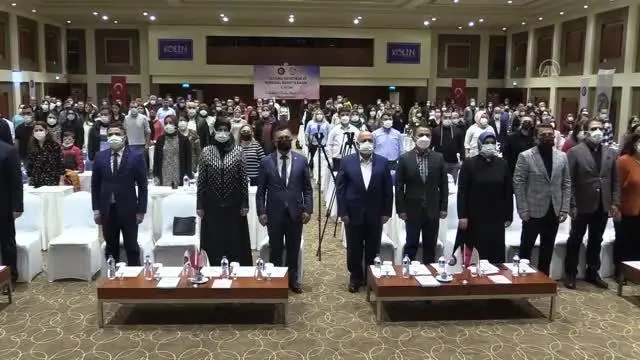 ÇANAKKALE - Hak-İş Başkanı Mahmut Arslan Çanakkale'de konuştu