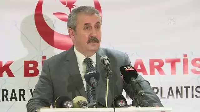 Destici: (Müslüme Yağal'ın ölümü) Bunun hak ettiği bir tane ceza vardır, o da ibretialem için ipte sallandırmak olmalıdır