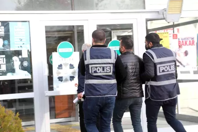 Elazığ'da silahlı kavgaya karışan şüpheliler adliyeye sevk edildi