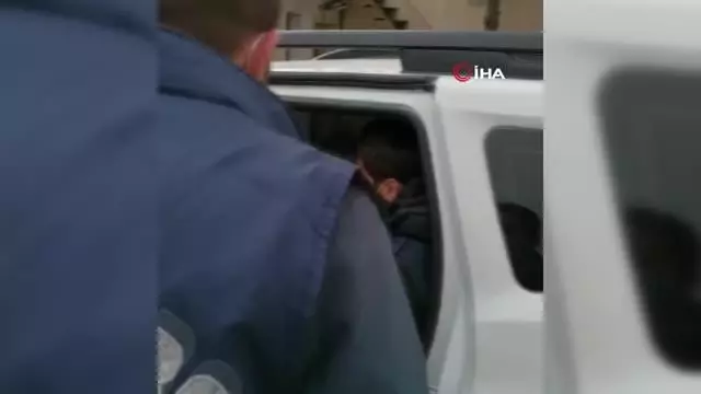 Gaziosmanpaşa'da laf atma kavgasında 1 kişi silahla yaralayan şahıs adliyeye sevk edildi