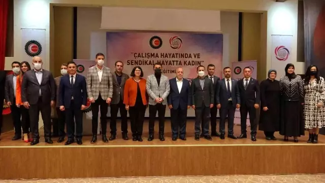ÇANAKKALE - Hak-İş Başkanı Mahmut Arslan Çanakkale'de konuştu