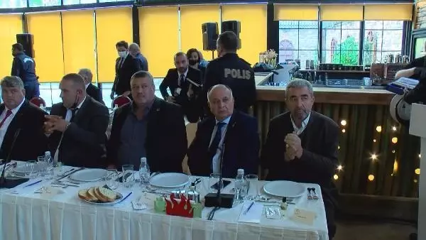 İÇİŞLERİ BAKANI SOYLU, ÇATALCA'DA MUHTARLARLA BİR ARAYA GELDİ