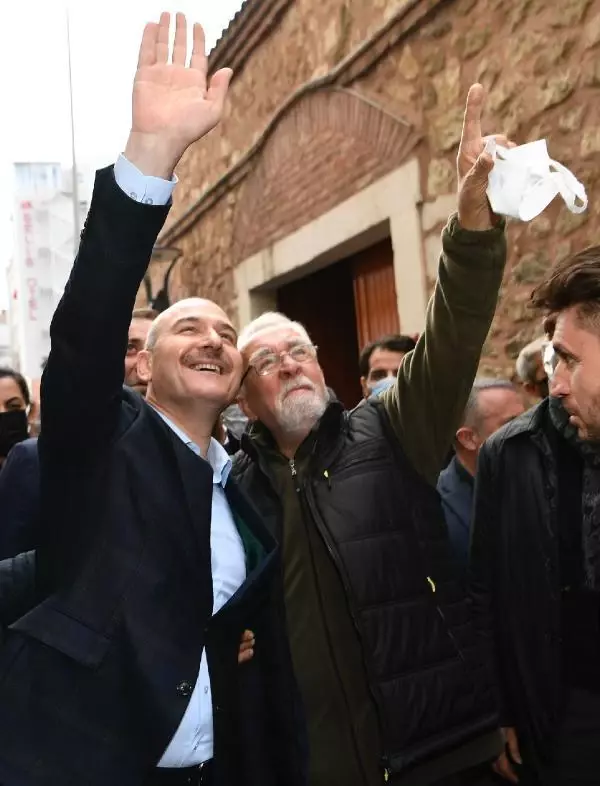 İÇİŞLERİ BAKANI SOYLU, ÇATALCA'DA MUHTARLARLA BİR ARAYA GELDİ