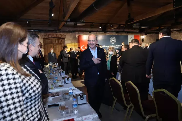 İÇİŞLERİ BAKANI SOYLU, ÇATALCA'DA MUHTARLARLA BİR ARAYA GELDİ