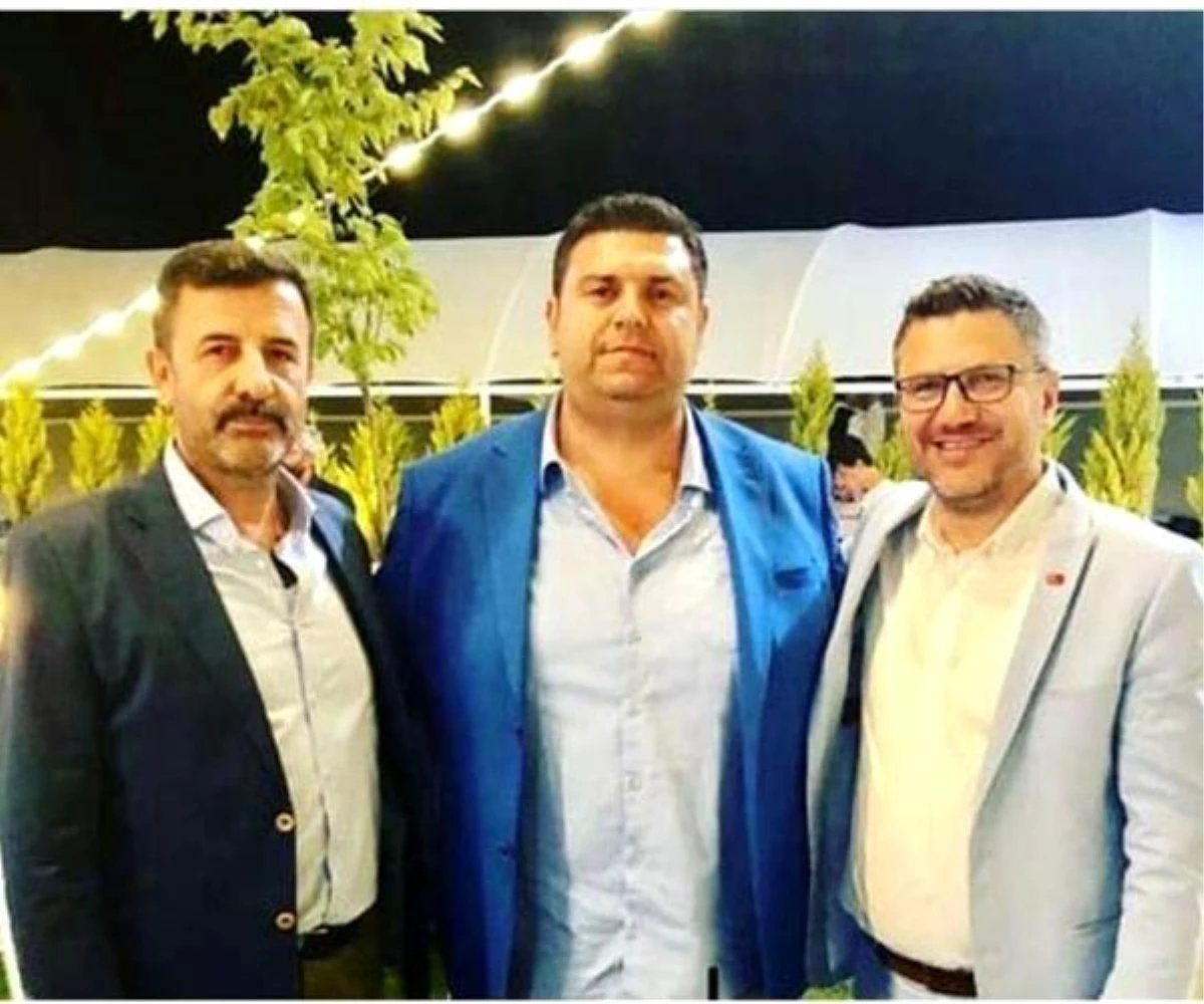 İzmir'de MHP'den 3 meclis üyesi istifa etti