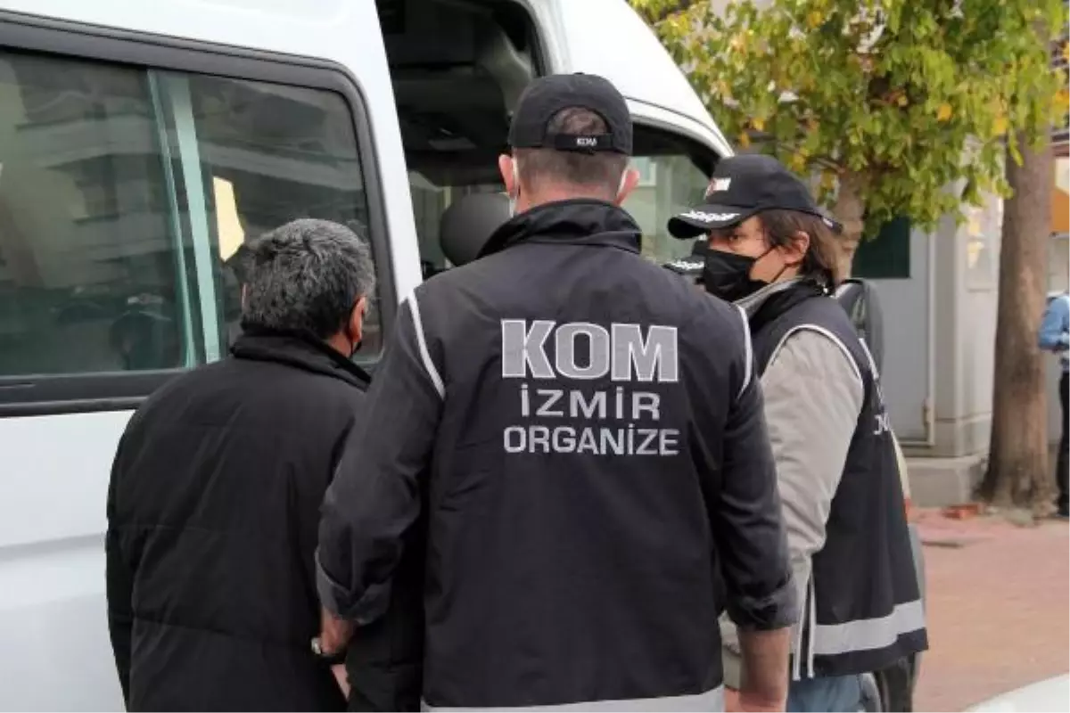 İzmir'de son 2 yılda FETÖ'den 1525 şüpheli tutuklandı
