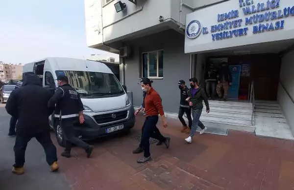 İzmir'de son 2 yılda FETÖ'den 1525 şüpheli tutuklandı