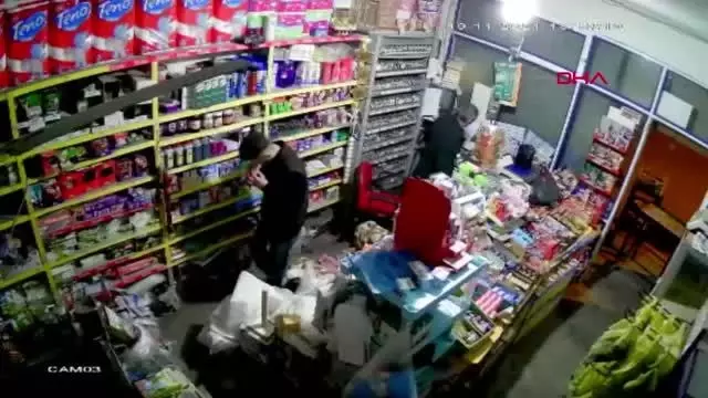 Son Dakika | MARKET SAHİBİ VE OĞLUNA İŞ YERİNDE SİLAHLI SALDIRI