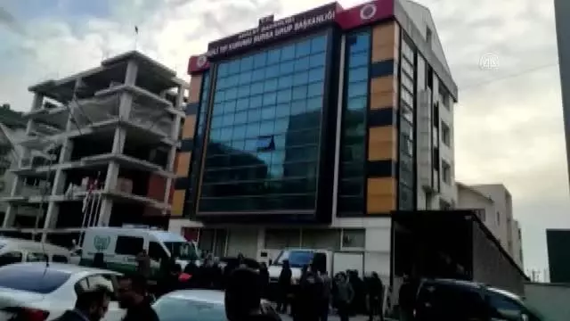 Otomobilin tıra çarpması sonucu 4 kişi hayatını kaybetti (2)