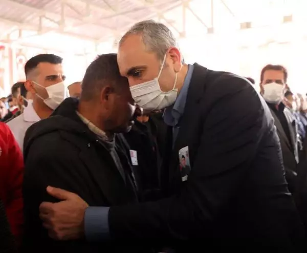 Son dakika haberleri | Şehit Uzman Çavuş Savaş Dinç, son yolculuğuna uğurlandı