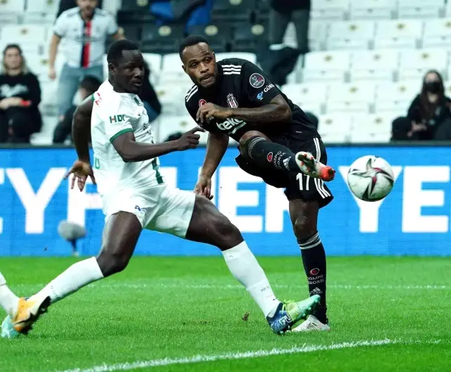 Spor Toto Süper Lig: Beşiktaş: 0 - GZT Giresunspor: 1 (İlk yarı)