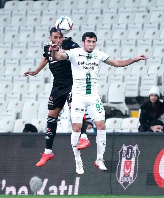 Spor Toto Süper Lig: Beşiktaş: 0 - GZT Giresunspor: 1 (İlk yarı)