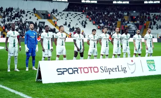 Spor Toto Süper Lig: Beşiktaş: 0 - GZT Giresunspor: 1 (İlk yarı)