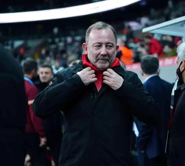 Spor Toto Süper Lig: Beşiktaş: 0 - GZT Giresunspor: 1 (İlk yarı)