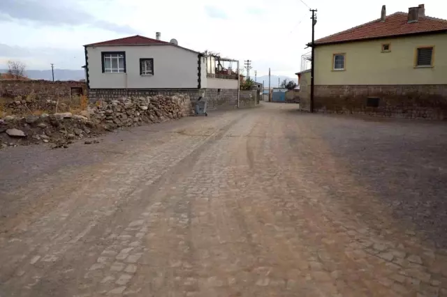 Ağırnas Mahallesi'nde tarihi dokuya uygun sokak yenileme çalışması yapıldı
