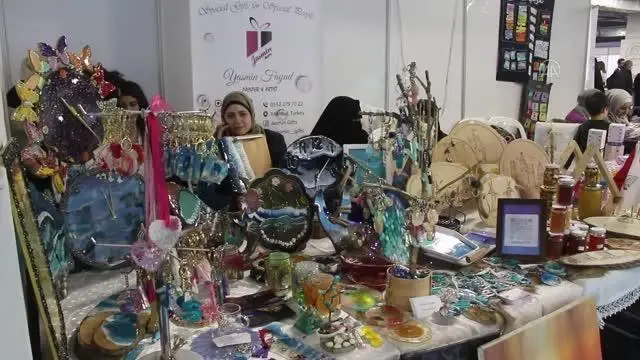 Arap kadınları 8'inci İİT Helal Expo'da el sanatlarını sergiledi