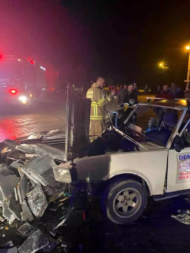 Balıkesir'de iki trafik kazasında 5 kişi yaralandı