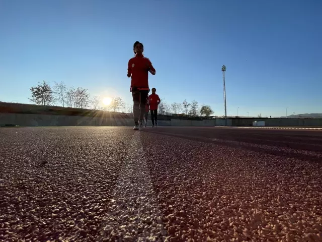 Bingöllü kızların atletizmdeki yeteneği okuldaki başarılarını da artırdı