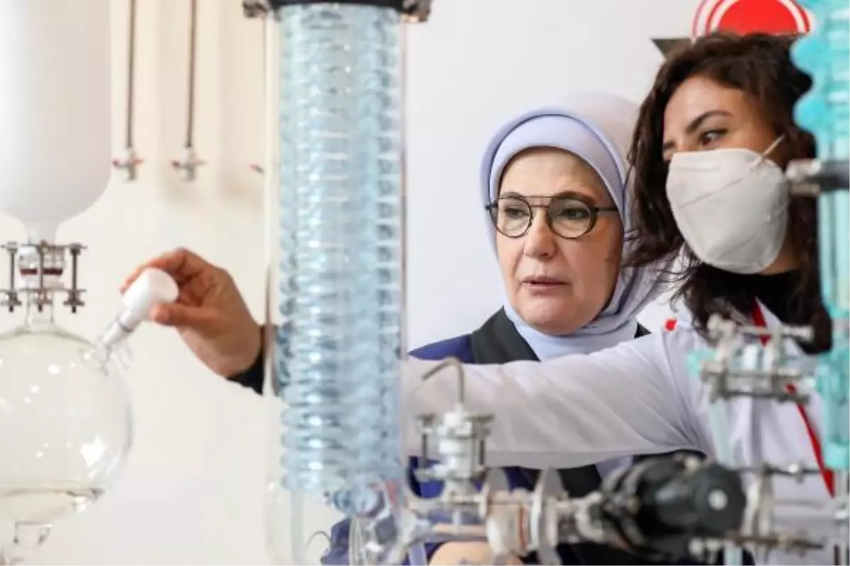 Emine Erdoğan'dan TÜBİTAK Marmara Araştırma Merkezi'ne ziyaret