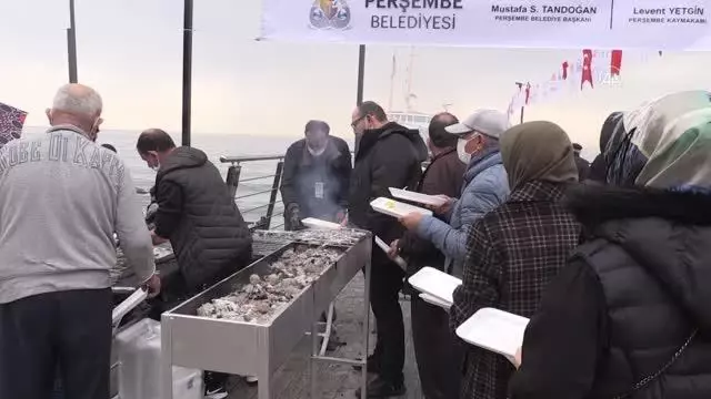 Festivalde vatandaşlara 5 ton ızgara hamsi ikram edildi