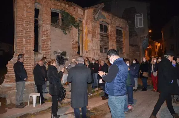 GELİBOLU'DA MUSEVİLER HANUKA BAYRAMI'NI MUM YAKARAK KUTLADI