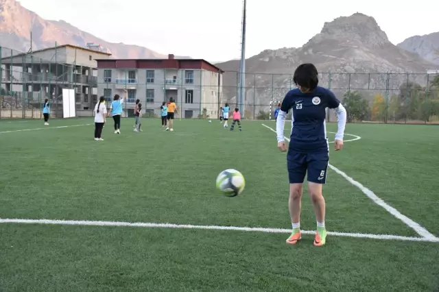 Son dakika gündem: Kadın futbolcuların başarısı kız çocuklarının ilham kaynağı oldu