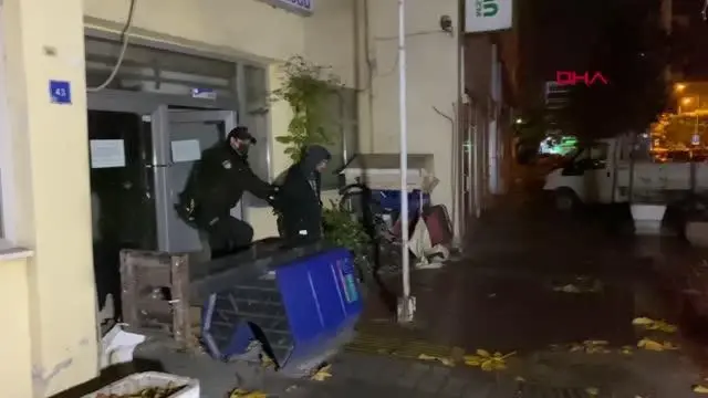 TAŞINMA SÜRECİNDEKİ VERGİ DAİRESİ BİNASINA GİREN HIRSIZLAR SUÇÜSTÜ YAKALANDI